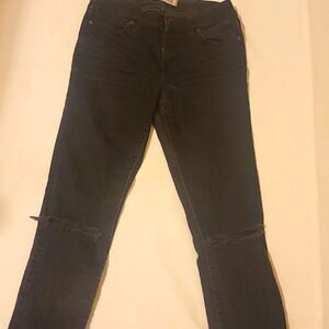 Madewell skinny ripped knee size 26 jeans
